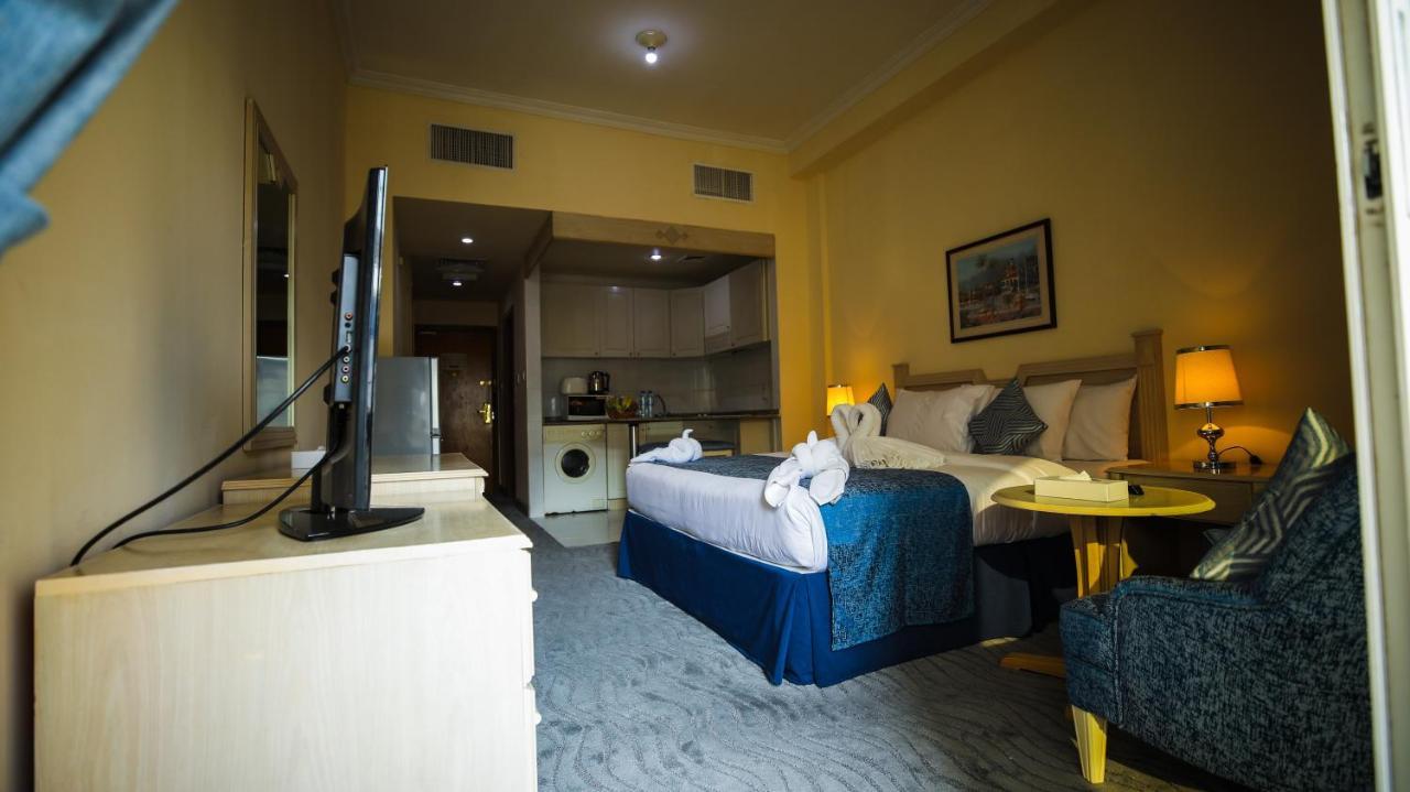 Green House Hotel Suites & Apartment Dubai Exterior photo