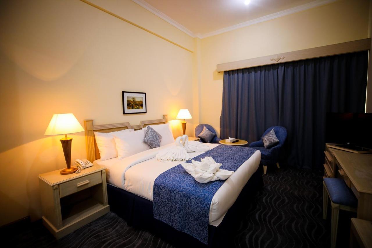 Green House Hotel Suites & Apartment Dubai Exterior photo